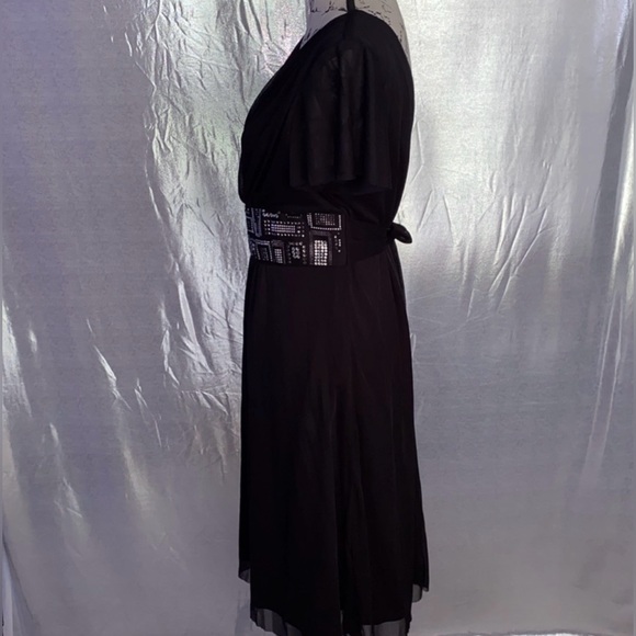 R&M Richards Short Sleeve Dress With Belt
R & M Richards
Size: 12 - Picture 5 of 9